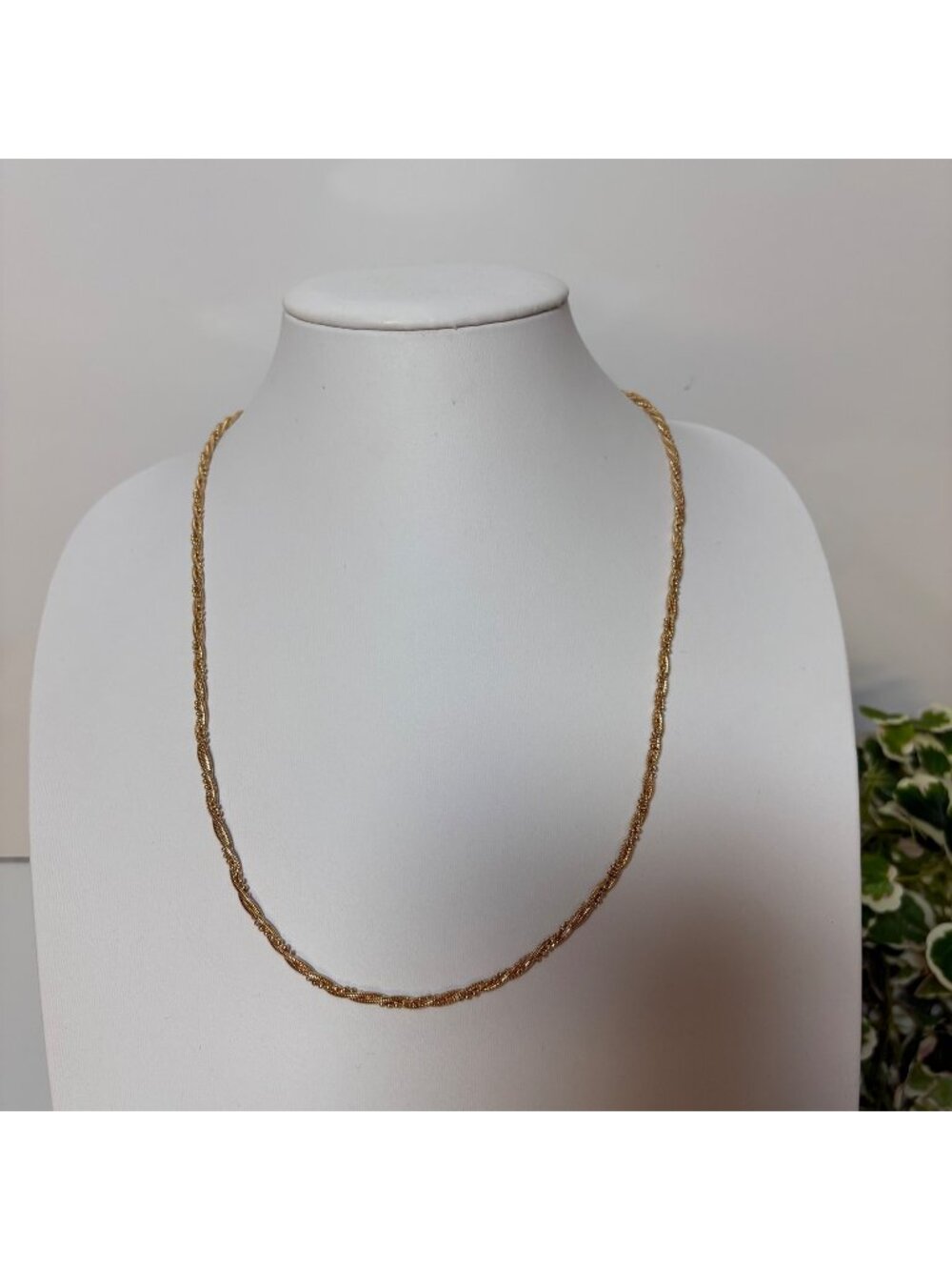 Napier Gold-Tone Twisted Rope Chain Necklace 24 in Vintage Jewelry
